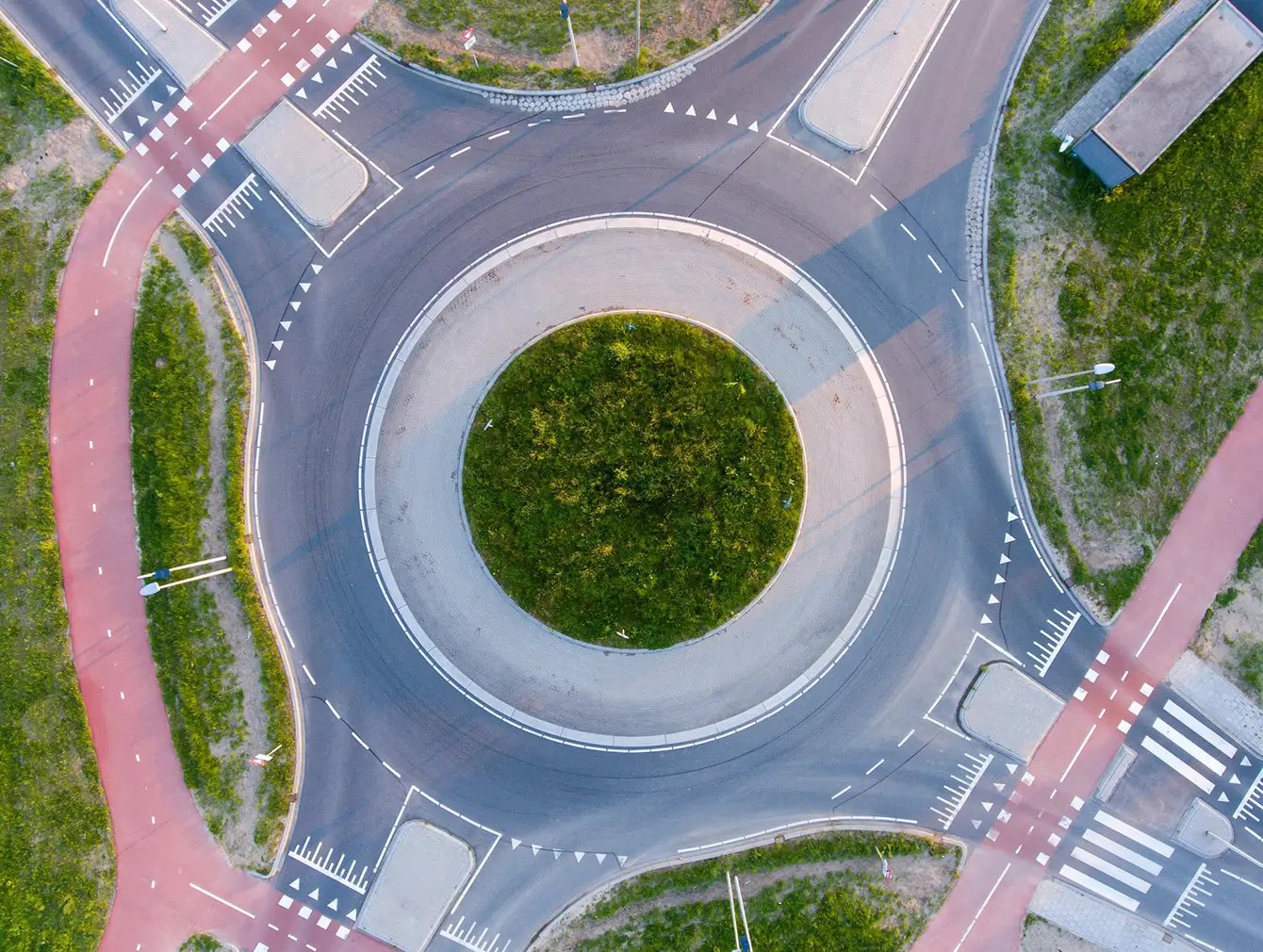 oferta-inspekcje-budowlane-zdjecia-i-filmy-dron-logistyka-i-transport